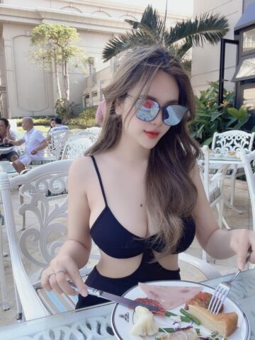 Ảnh bikini sex của hotgirl Thanh Huyền
