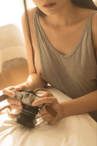 Em là nhiếp ảnh gia xin đừng hiếp ảnh nha