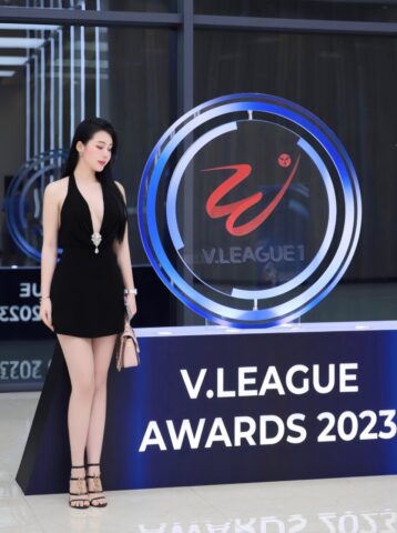 Hotgirl Lina Ngọc bạn gái Văn Thanh