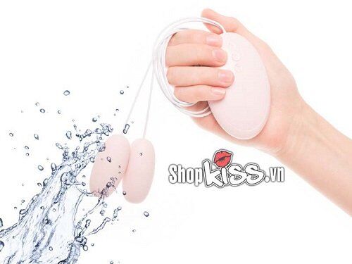 Minh họa khả năng chống thấm nước hiệu quả của trứng rung đôi DC59D
