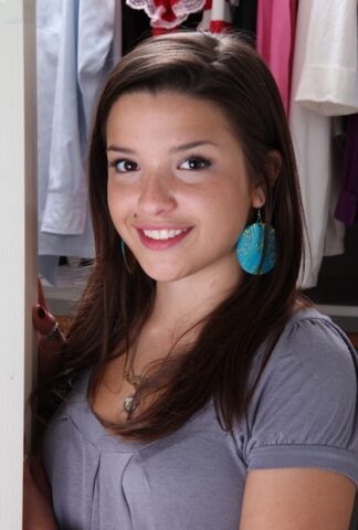 71344022_001_29d4 Sweet teenage amateur undressing and spreading her legs in changing room
