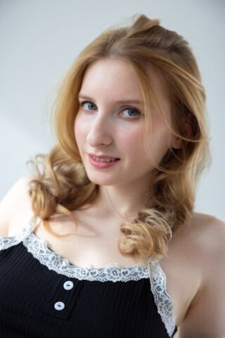 97493249_014_c075 Met Art starring Minnie Lighter Nude Pics