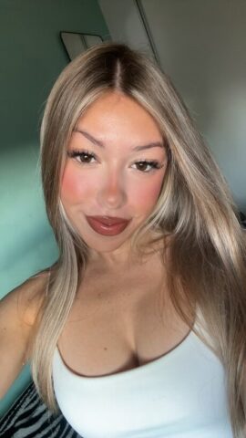 94097146_009_5142 OnlyFans Hey Its Millie XX starring Hey Its Millie XX Porn XXX