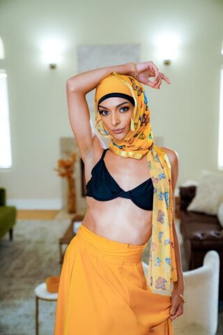 23890553_048_8bd0 Hijab Hookup Julia James, Laynee James, Anthony White