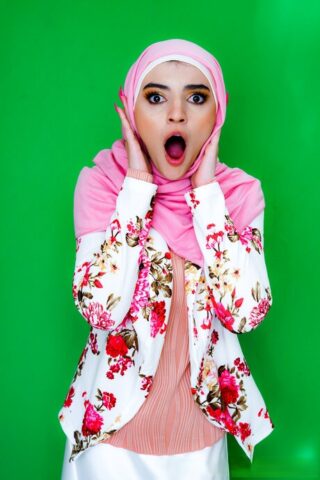 23890553_080_4c10 Hijab Hookup Julia James, Laynee James, Anthony White